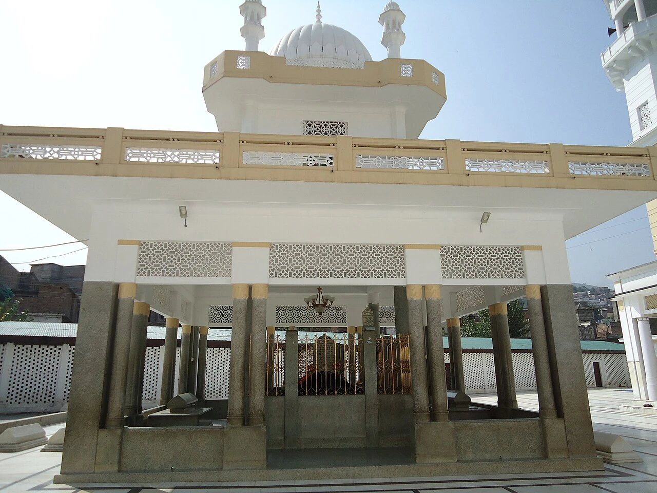The domed tomb of the Akhund of Swat, Saidu Baba, at Saidu Sharif.